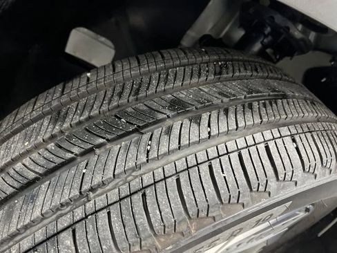 Used 2024 Hyundai Tucson Limited image 38