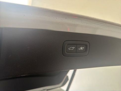Used 2023 Volvo XC90 T8 Plus AWD/4WD image 10