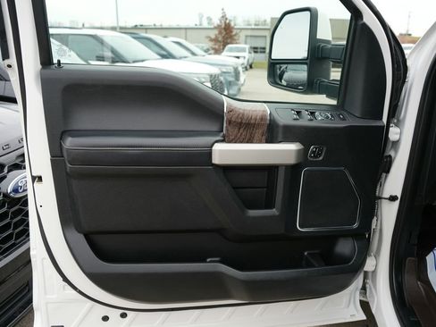 Used 2019 Ford F450 Lariat w/ Lariat Value Package image 21