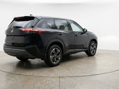 Used 2025 Nissan Rogue SV image 9