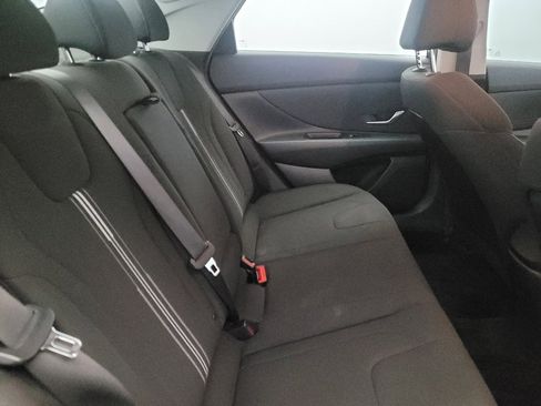 Used 2021 Hyundai Elantra SEL w/ Convenience + Premium Package FWD image 19