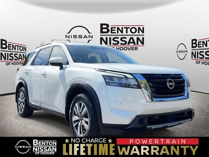 Used 2023 Nissan Pathfinder SL