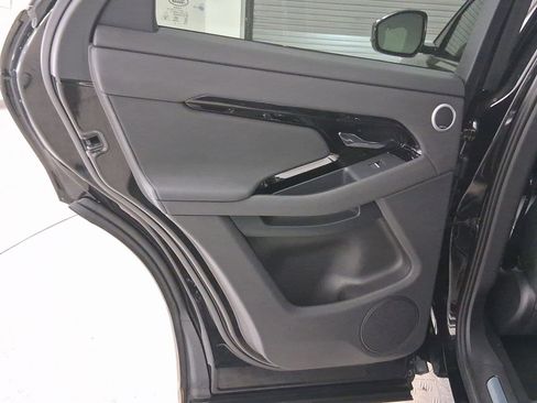 Used 2025 Land Rover Range Rover Evoque Dynamic SE image 29