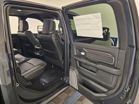 New 2026 RAM 2500 Laramie AWD/4WD image 25