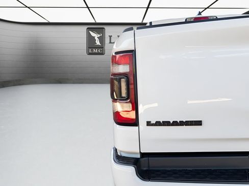 Used 2023 RAM 1500 Laramie AWD/4WD image 18