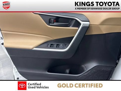 Certified 2025 Toyota RAV4 LE AWD/4WD image 23