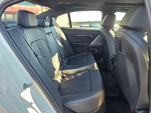 Certified 2025 BMW 530i xDrive 530i xDrive w/ Premium Package image 13