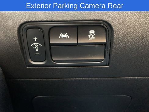 Used 2023 Kia Sorento S image 11