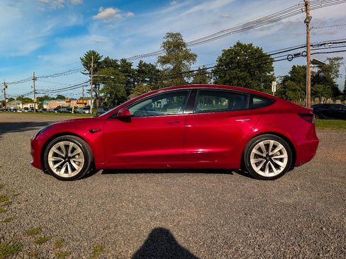 Used 2022 Tesla Model 3 Long Range AWD/4WD image 9
