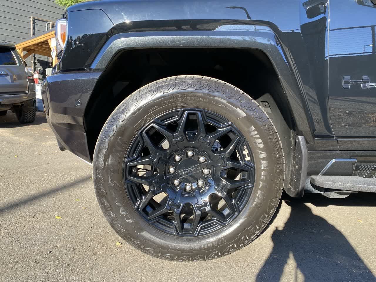 Used 2025 GMC Hummer EV 3X w/ LPO, Illumination Package AWD/4WD image 11