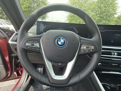Used 2023 BMW i4 eDrive35 w/ Premium Package RWD image 11