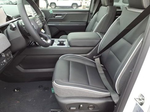 New 2026 GMC Sierra EV Elevation image 5