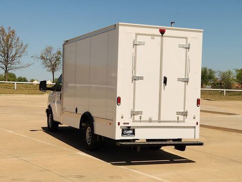 New 2025 GMC Savana 3500 w/ Power Convenience Package RWD image 6