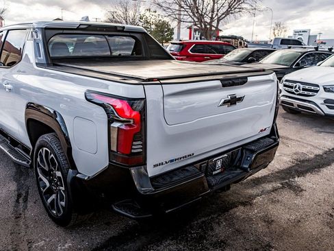 Used 2024 Chevrolet Silverado EV RST image 10