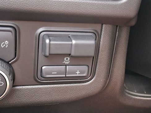 Used 2024 Chevrolet Suburban High Country image 27