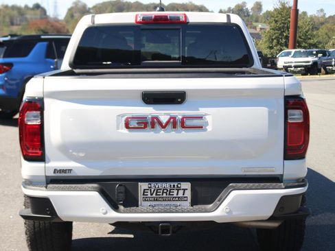 Used 2025 GMC Canyon Elevation w/ Convenience Package image 6