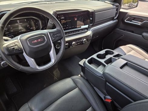 Used 2026 GMC Sierra 1500 SLT AWD/4WD image 13