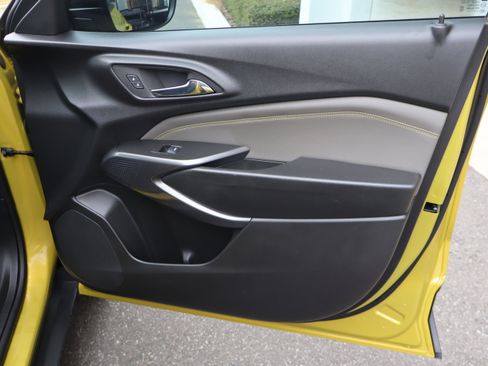 Certified 2024 Chevrolet Trax ACTIV w/ Sunroof Package image 37