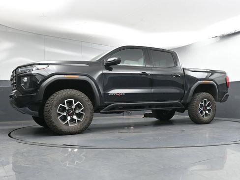 Used 2024 GMC Canyon AT4X image 22