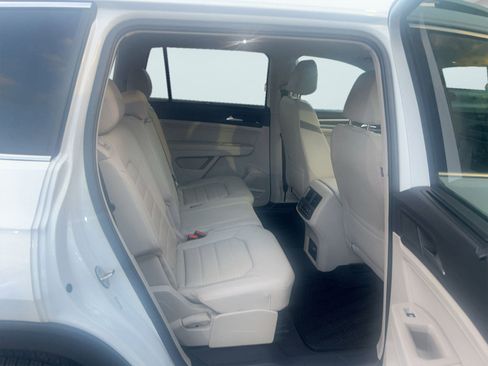 Used 2021 Volkswagen Atlas SEL Premium image 26