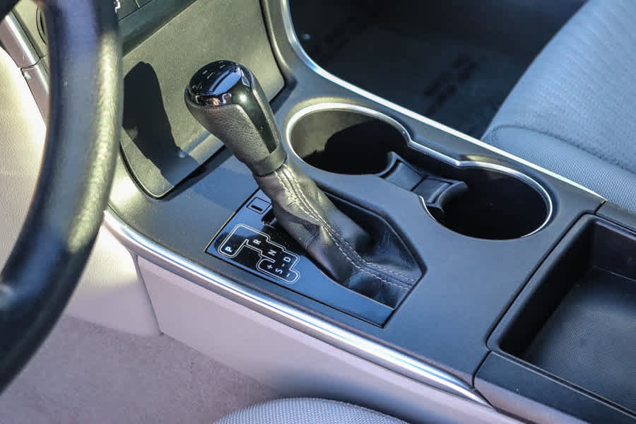 Used 2015 Toyota Camry LE FWD image 19