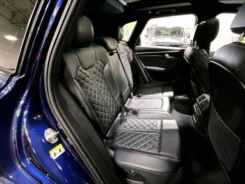 Used 2020 Audi SQ5 Premium Plus w/ Premium Plus Package image 19