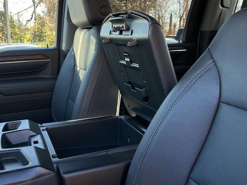 Used 2024 GMC Sierra 3500 SLT image 41