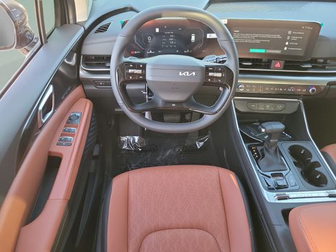 New 2027 Kia Carnival SX w/ Dark Edition Package FWD image 8