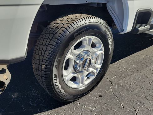 Used 2025 Ford F250 XLT image 7