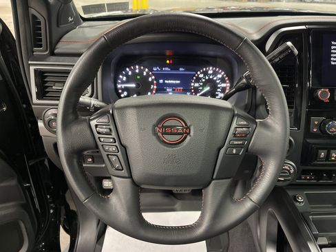 Used 2024 Nissan Titan PRO-4X w/ Pro-4x Convenience Package image 19