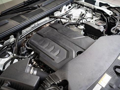 Used 2025 Audi Q5 Premium Plus w/ Premium Plus image 36