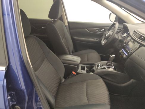 Used 2019 Nissan Rogue SV FWD image 21