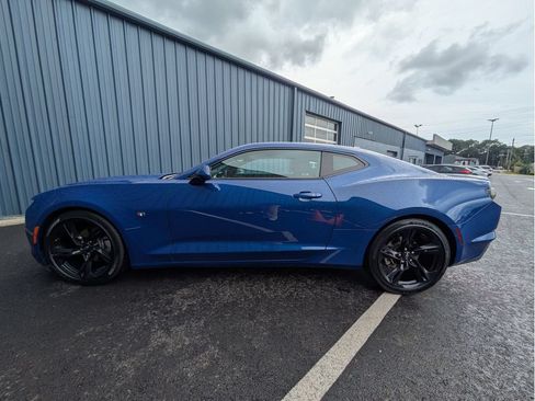 Used 2020 Chevrolet Camaro LT w/ RS Package RWD image 10