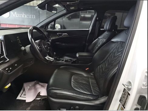 Certified 2023 Kia Sportage X-Line w/ X-Line Premium Package image 3