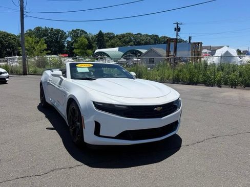Used 2020 Chevrolet Camaro LT RWD image 5