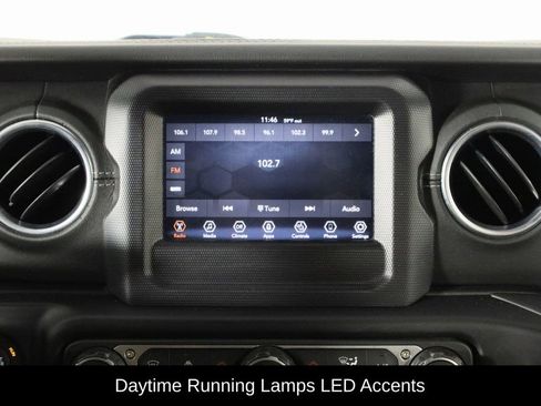 Used 2020 Jeep Gladiator Overland w/ LED Lighting Group image 20