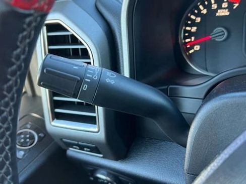 Used 2019 Ford F150 Raptor w/ Equipment Group 802A Luxury image 32