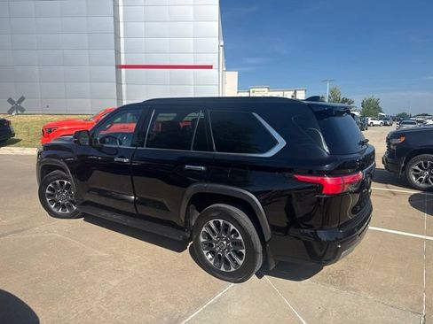 Used 2023 Toyota Sequoia Limited w/ Tow Technology Package AWD/4WD image 4