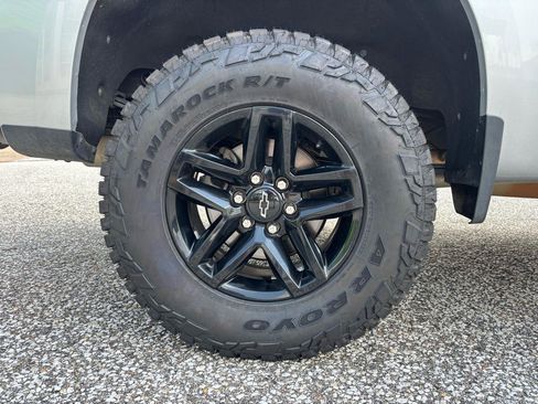 Used 2020 Chevrolet Silverado 1500 LT Trail Boss AWD/4WD image 42