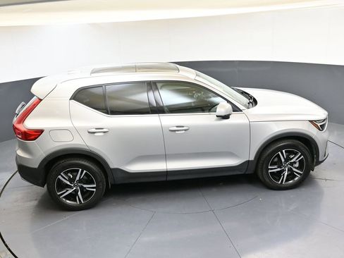 Certified 2025 Volvo XC40 B5 Core image 49