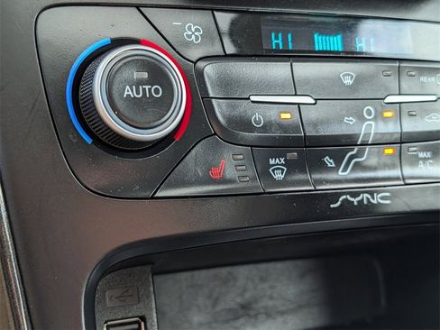 Certified 2017 Ford Focus Titanium w/ Titanium Technology Package image 24