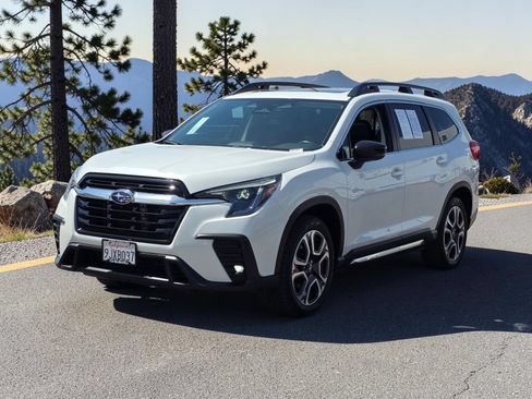 Used 2024 Subaru Ascent Limited w/ Technology Package AWD/4WD image 4