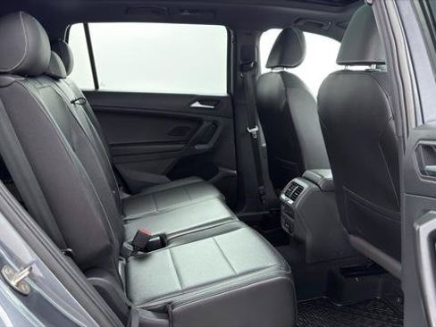Used 2021 Volkswagen Tiguan SE R-Line FWD image 19