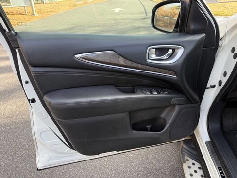 Used 2014 INFINITI QX60 AWD w/ Premium Plus Package image 17