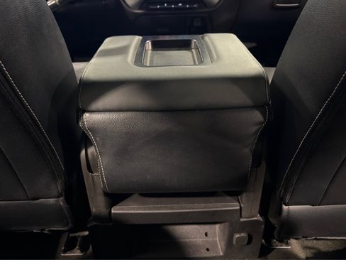 Used 2018 Chevrolet Silverado 1500 LT w/ All Star Edition AWD/4WD image 34
