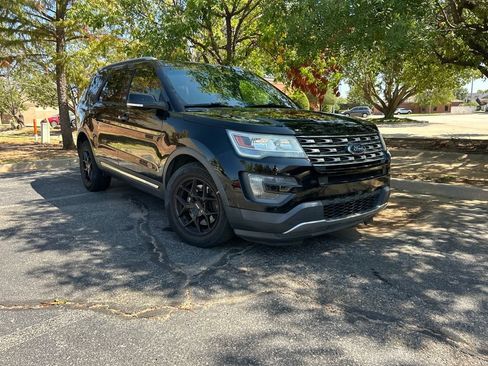 Used 2016 Ford Explorer XLT w/ Equipment Group 202A FWD image 3