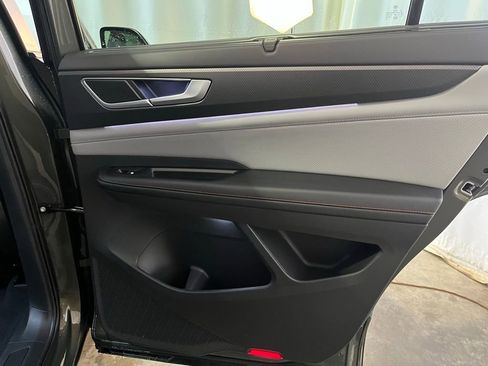 New 2026 Volkswagen Atlas Peak Edition AWD/4WD image 22