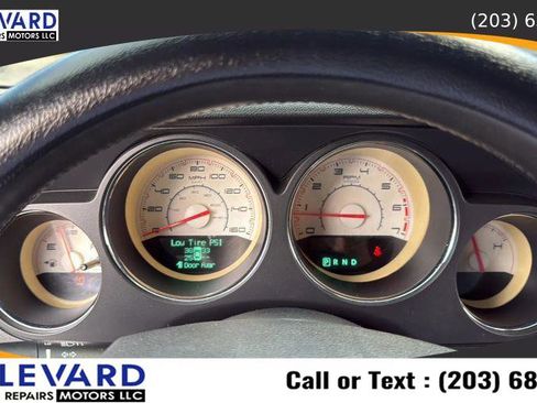 Used 2011 Dodge Challenger R/T w/ Electronics Convenience Group image 19