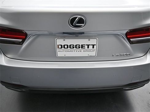 Used 2018 Lexus LS 500 image 25
