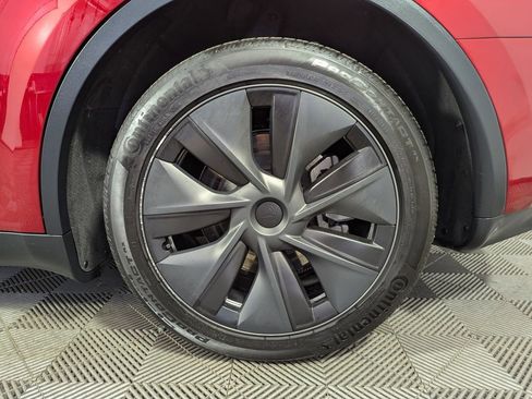 Used 2024 Tesla Model Y Long Range image 15